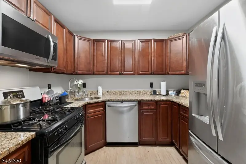 192 Burnett Ave #1, Maplewood, NJ 07040 - #3