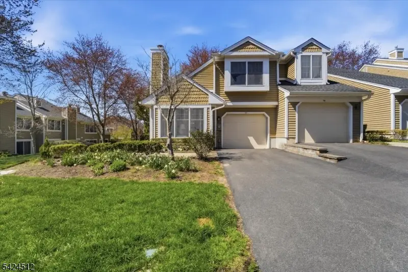 33 Eton Ct, The Hills, NJ 07921 - #1