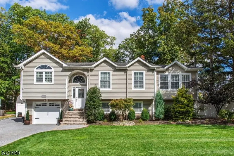 6 Melissa Dr, Totowa, NJ 07512 - #1