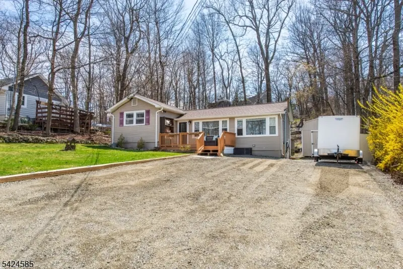 516 Upper Highland Lks Dr, Highland Lakes, NJ 07422 - #2