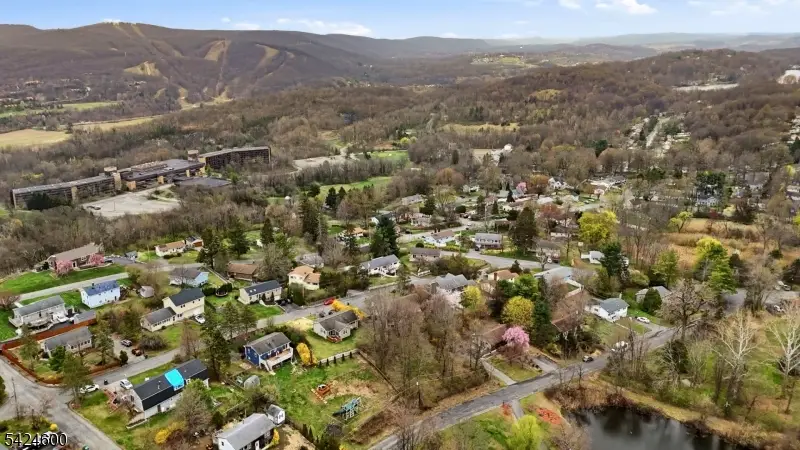 7 Jackson Ave, Vernon, NJ 07462 - #3