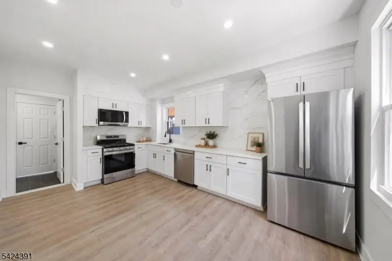 66 Girard Pl, Newark, NJ 07108 - #3