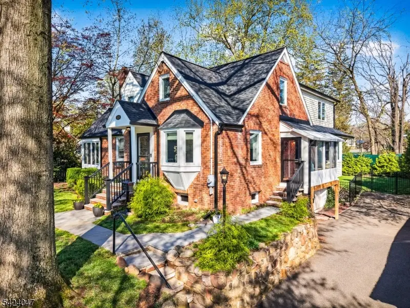 1438 Dunn Pkwy, Mountainside, NJ 07092 - #2