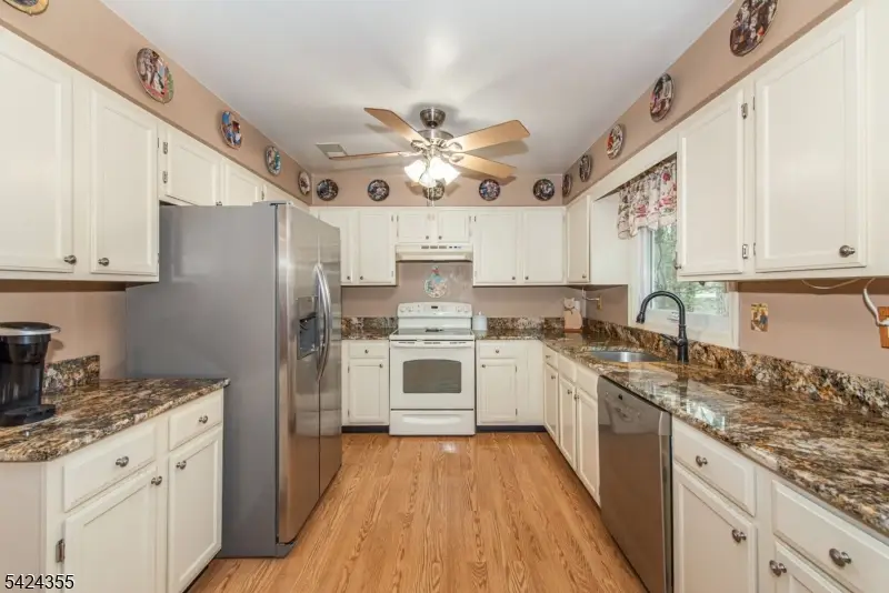 4 Lisa Ct, Succasunna, NJ 07876 - #2