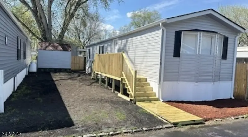 10 3rd St, Wayne, NJ 07470 - #1