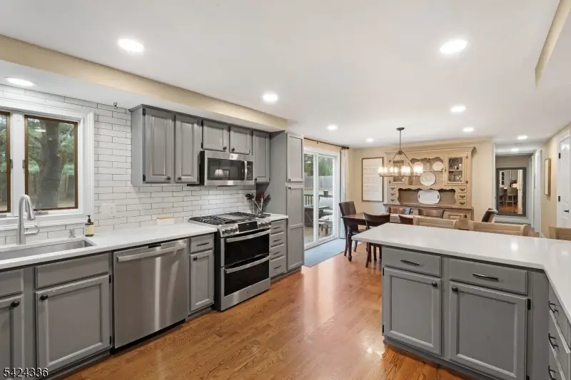 611 Boozer Ln, Flagtown, NJ 08844 - #3