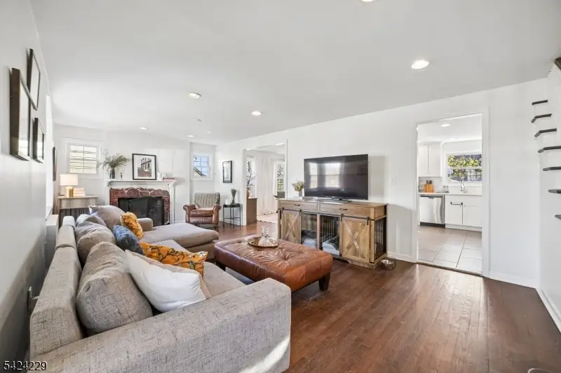 44 Pine St, West Orange, NJ 07052 - #3