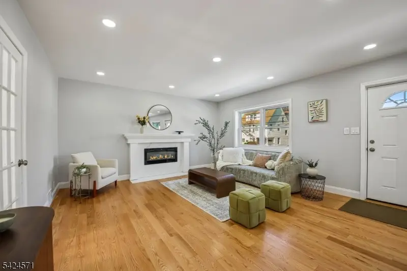 20 Edgar St, Summit, NJ 07901 - #3