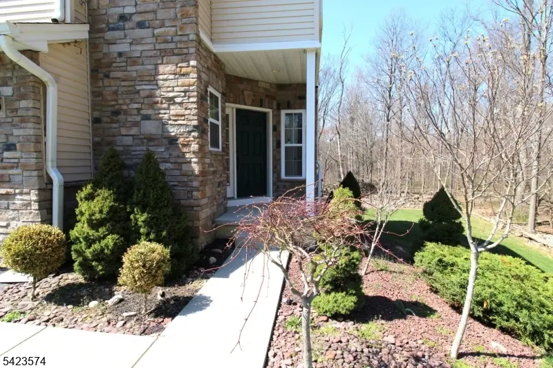 9 Pembrook Ln, Budd Lake, NJ 07828 - #2