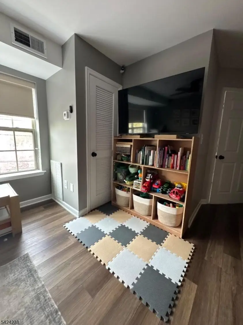 594-596 Jefferson Ave #203, Elizabeth, NJ 07201 - #3