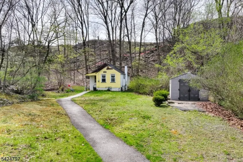 102 Greenwood Ave, Haskell, NJ 07420 - #3