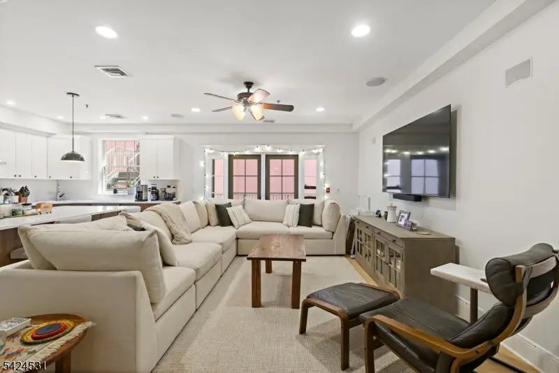 315 Grand St #3, Hoboken, NJ 07030 - #1