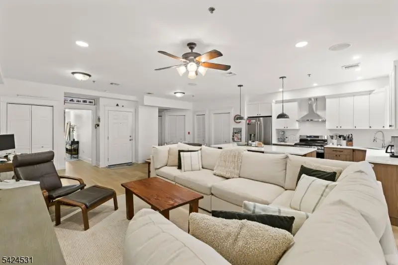 315 Grand St #3, Hoboken, NJ 07030 - #3