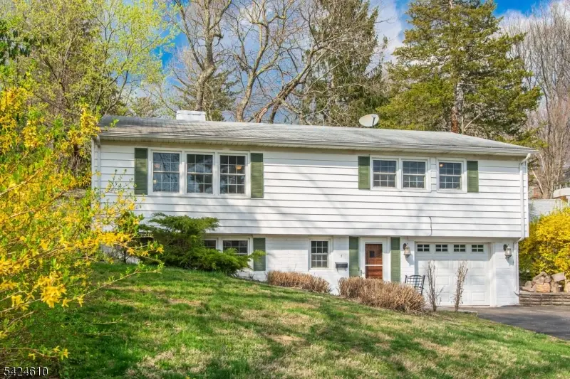 7 North Shore Trl, Lake Mohawk, NJ 07871 - #1