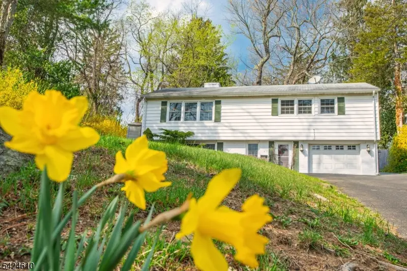 7 North Shore Trl, Lake Mohawk, NJ 07871 - #3