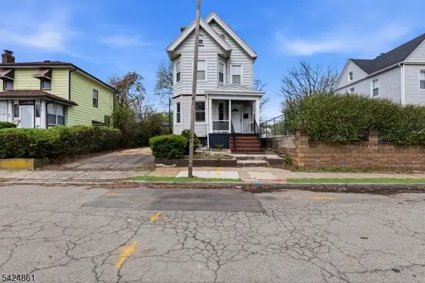 11 Dodd Ter, East Orange City, NJ 07017