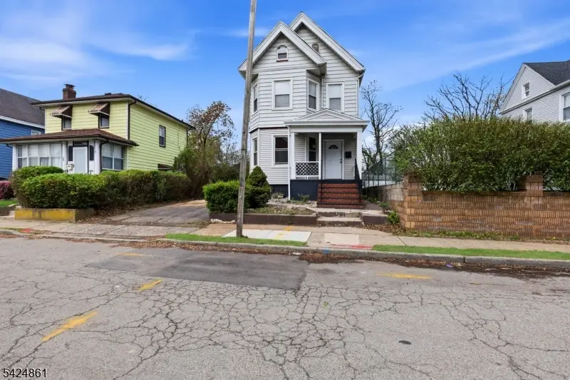 11 Dodd Ter, East Orange, NJ 07017 - #3