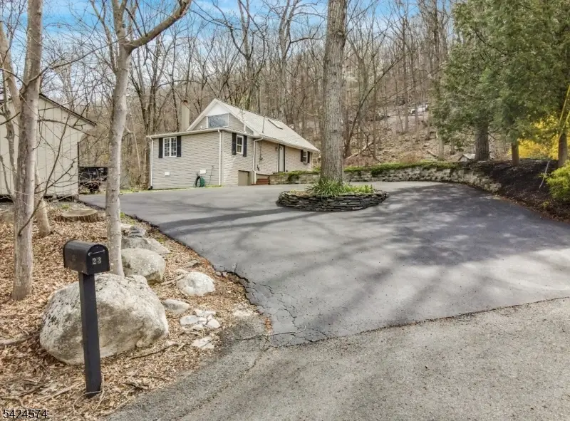 23 Old Woodland Trl, Oak Ridge, NJ 07438 - #2