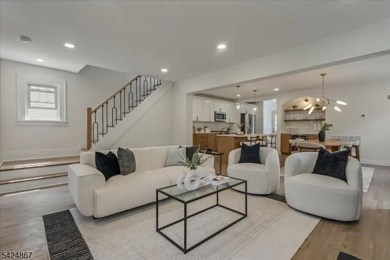 210 Paterson Ave, Hasbrouck Heights, NJ 07604 - #3