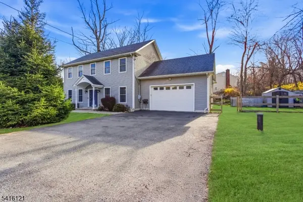 34 Tobyhanna Trl, Hopatcong Boro, NJ 07843