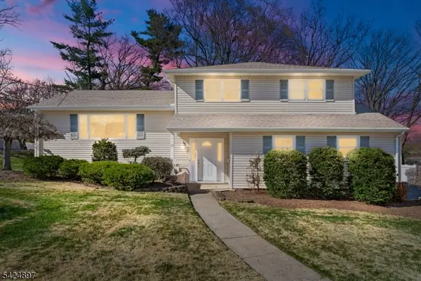 15 Stuckler Ln, Wayne Twp., NJ 07470