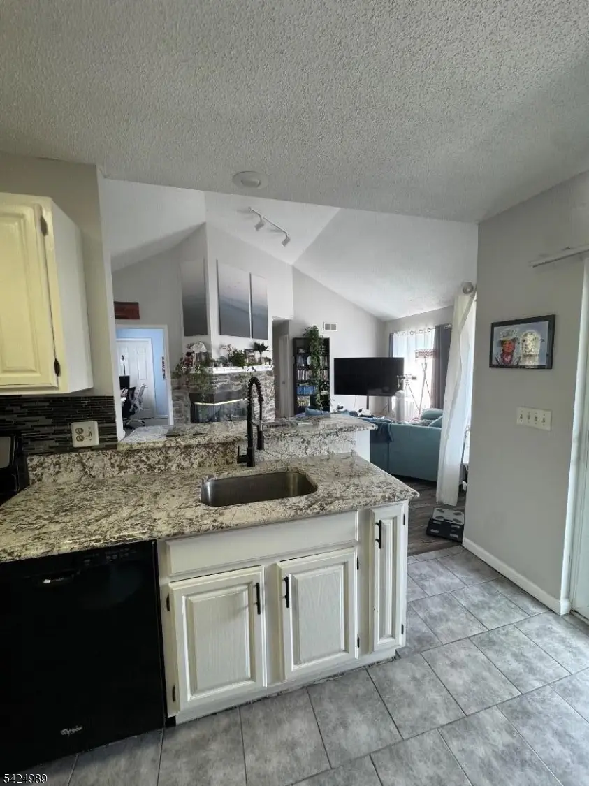 11 Windsor Ct #11, Hardyston, NJ 07419 - #3