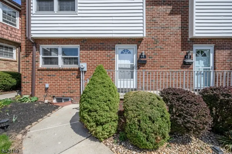 4 Cardinal Ln #1, Hillsborough, NJ 08844 - #2
