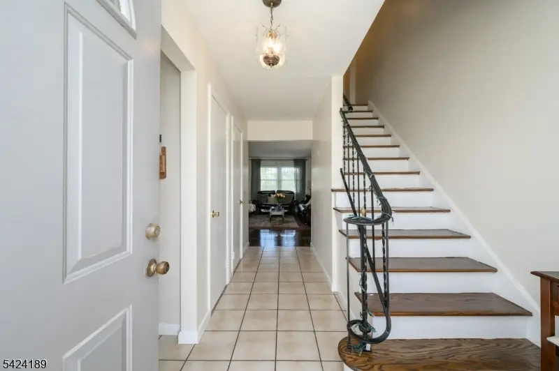 4 Cardinal Ln #1, Hillsborough, NJ 08844 - #3