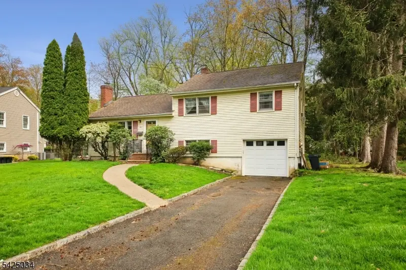22 Springbrook Rd, Livingston, NJ 07039 - #3