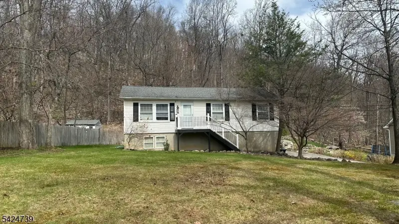 32 Panorama Dr, Vernon, NJ 07461 - #1