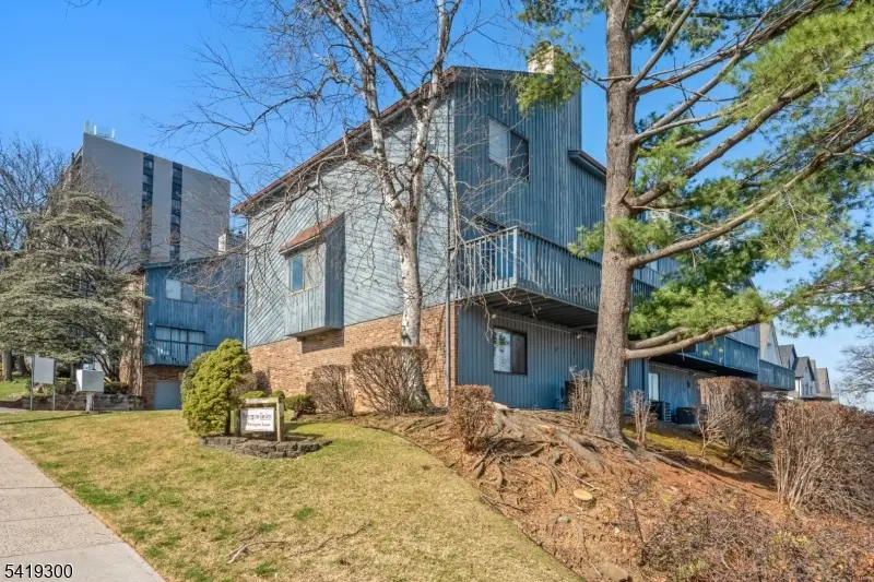 114 Pennington Ave #T, Passaic, NJ 07055 - #1