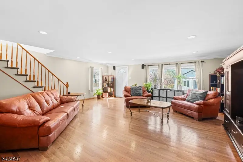 42 Lake Blvd, Aberdeen, NJ 07747 - #3