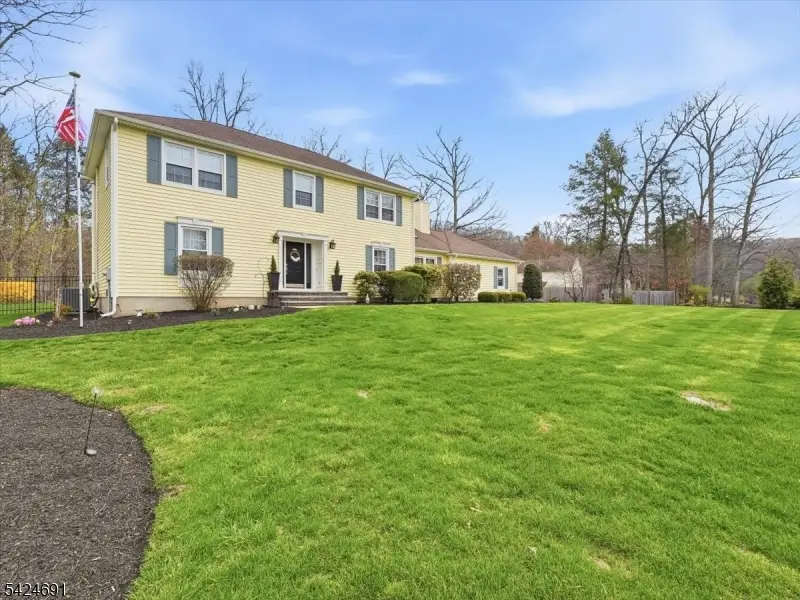 24 Powhatatan Way, Mount Olive, NJ 07840 - #1