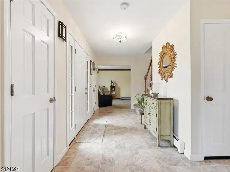 24 Powhatatan Way, Mount Olive, NJ 07840 - #3