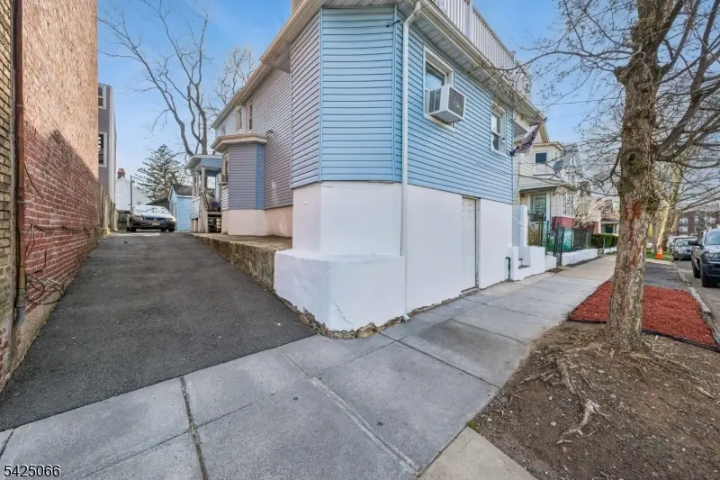 416 Frankfort St, City Of Orange, NJ 07050 - #2