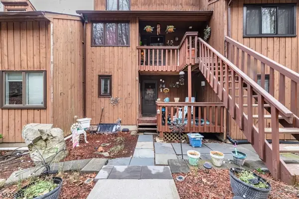 14 Village Way Unit 4 #4, Vernon Twp., NJ 07462