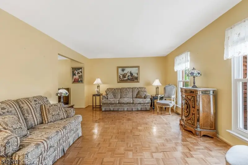 17 Denbigh Dr, Franklin, NJ 08873 - #3