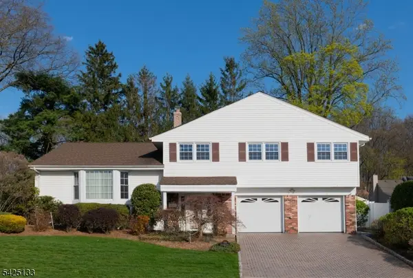 109 Dogwood Ct, Westwood Boro, NJ 07675