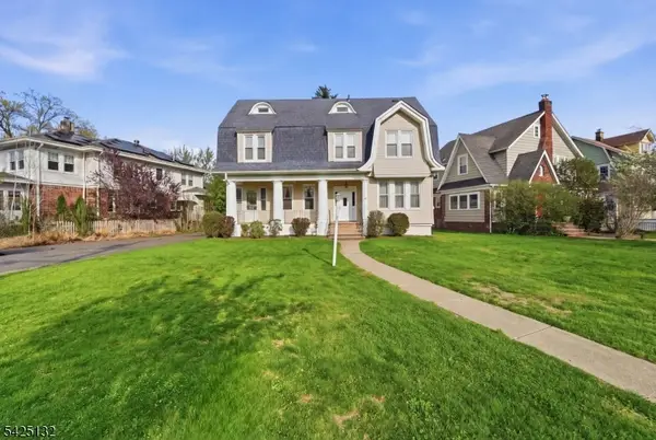 44 Oberlin St, Maplewood Twp., NJ 07040