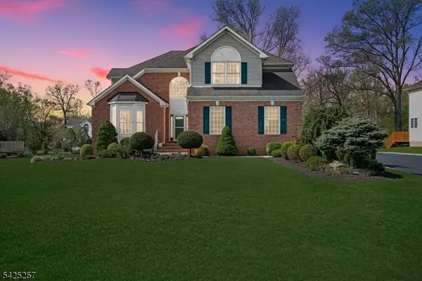 5 Emmons Ct, Bridgewater Twp., NJ 08807