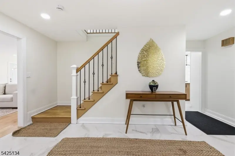 931 Vosseller Ave, Martinsville, NJ 08836 - #3