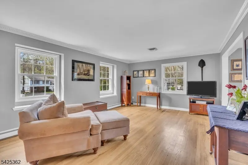 102 Hillcrest Dr, Packanack Lake, NJ 07470 - #3