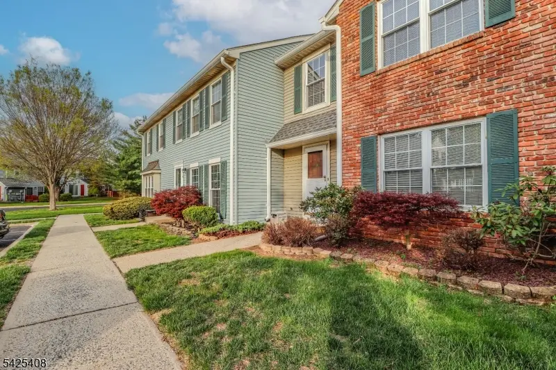 118 Selby Ct, Franklin, NJ 08873 - #3