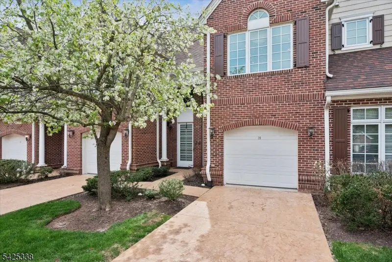 28 Schmidt Circle, Watchung, NJ 07069 - #2