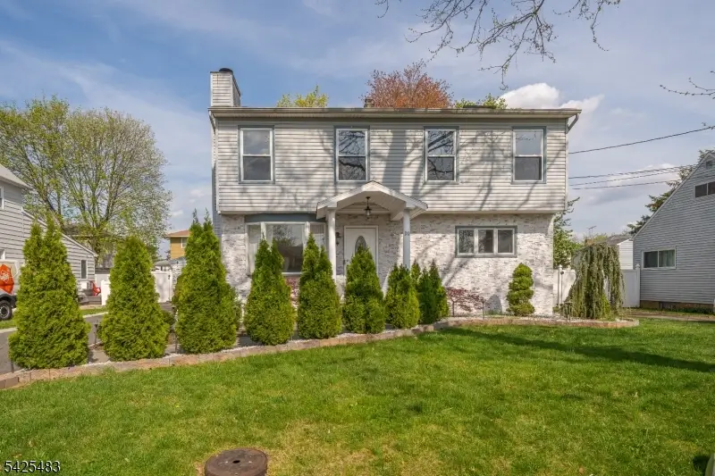 243 N 12th St, Kenilworth, NJ 07033 - #2