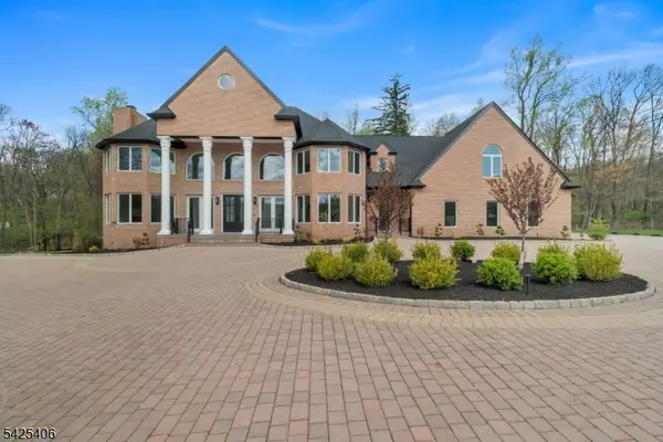 19 Amira Ln, Kinnelon Boro, NJ 07405