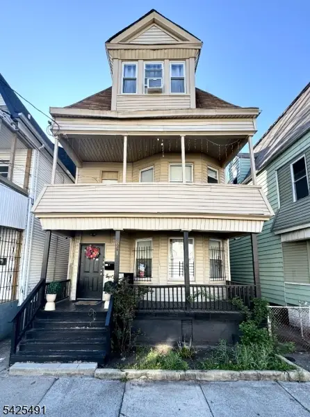 891 S 18th St, Newark City, NJ 07108