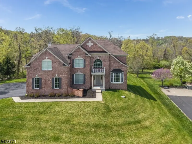 61 Albert Dr, Clinton, NJ 08809 - #1