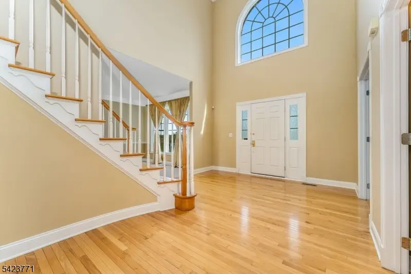 61 Albert Dr, Clinton, NJ 08809 - #3