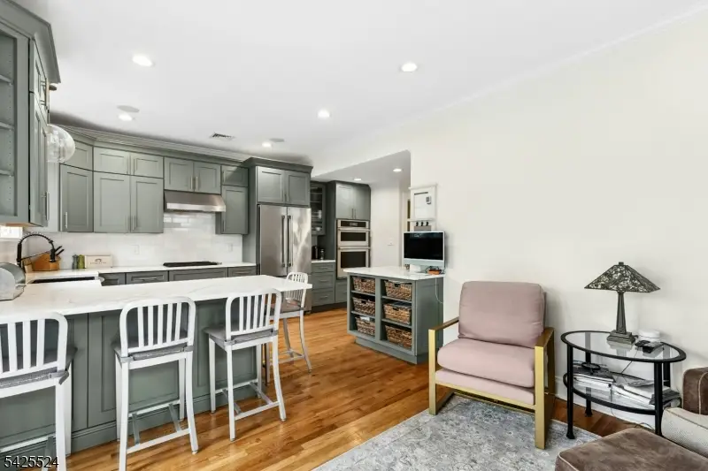 24 Windsor Pl, Cranford, NJ 07016 - #3